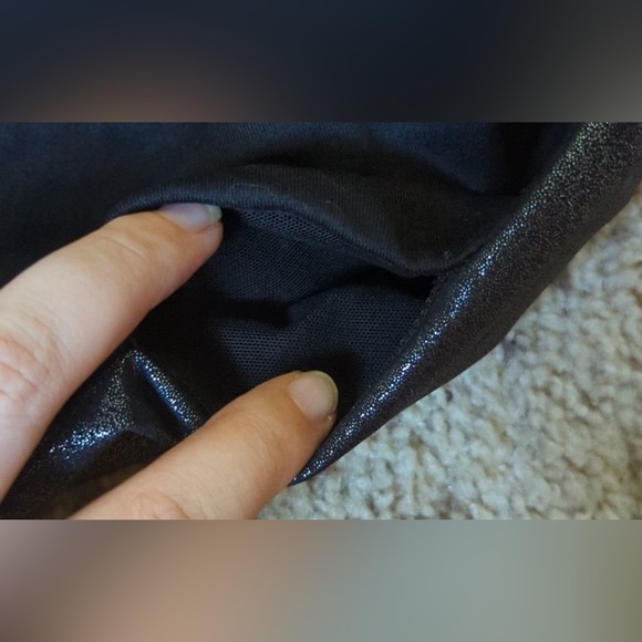 Victoria Sport Shiny Metallic Black and Silver Sports Bra & Leggings Set - Picture 11 of 15